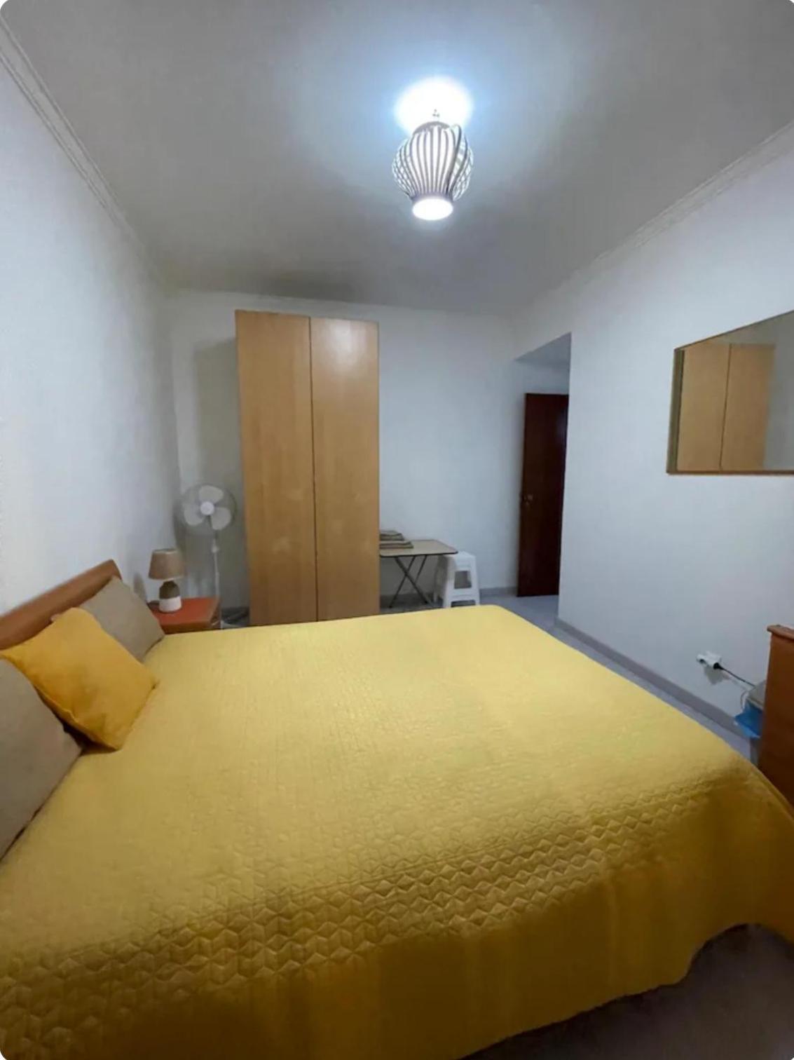 Quarto Calmo E Acolhedor Apartman Almada Kültér fotó
