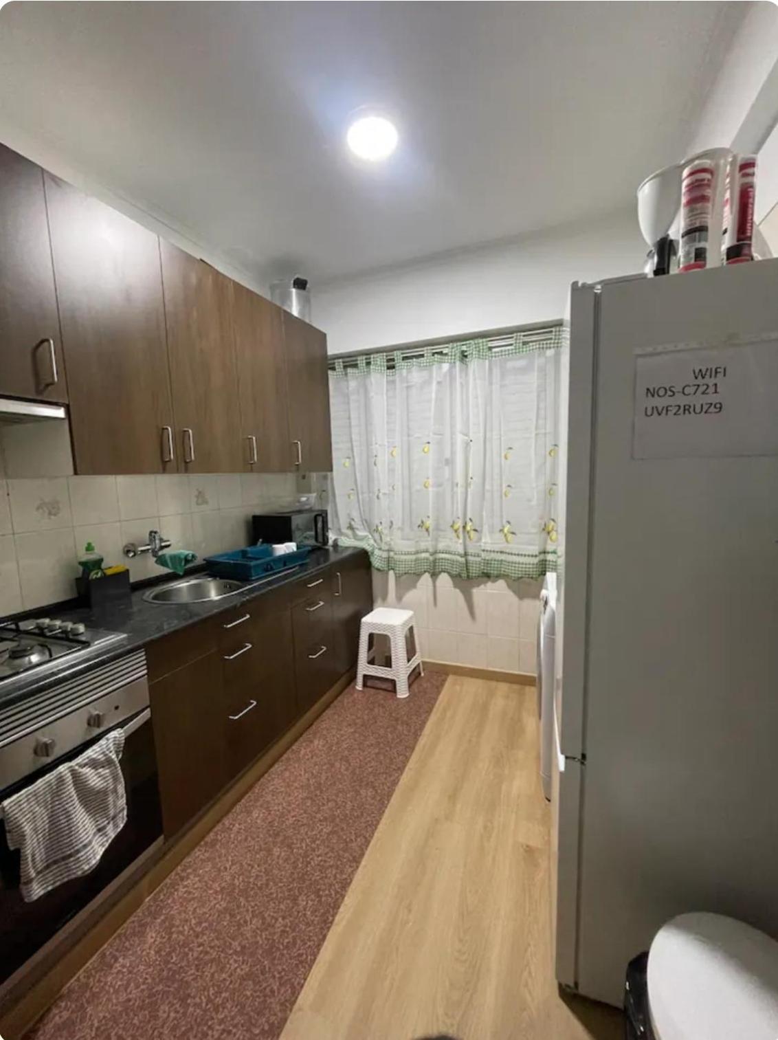 Quarto Calmo E Acolhedor Apartman Almada Kültér fotó