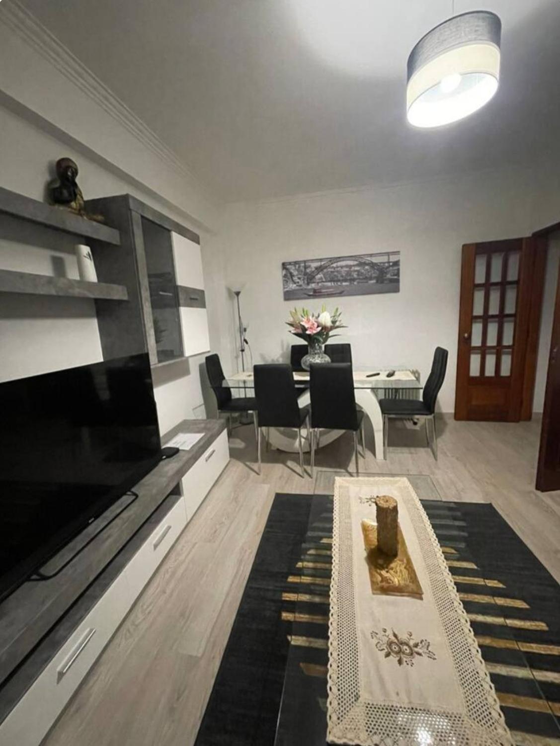Quarto Calmo E Acolhedor Apartman Almada Kültér fotó